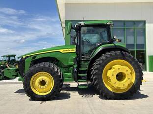 2021 John Deere 8R 370