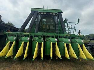 2004 John Deere 9986