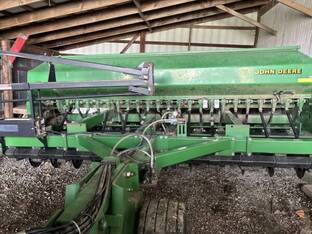 2000 John Deere 1560