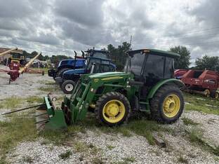 2010 John Deere 5085M