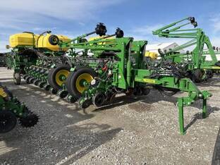 2025 John Deere 1775NT