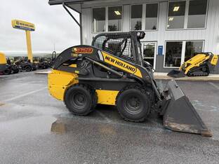 2022 New Holland L328