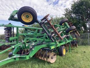 2022 John Deere 2720