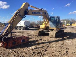 2019 Komatsu PC240 LC-11