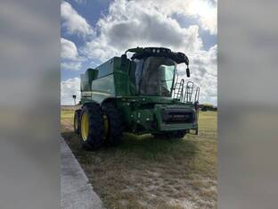 2022 John Deere S780