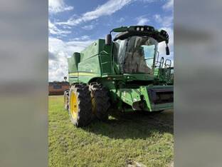 2022 John Deere S780
