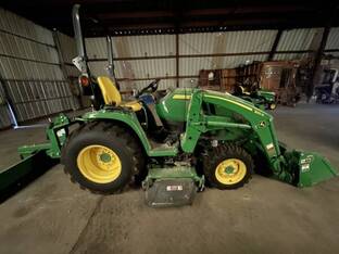 2022 John Deere 3033R