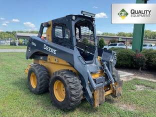 2017 John Deere 332G