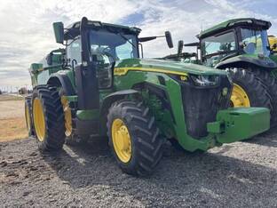 2024 John Deere 8R 230