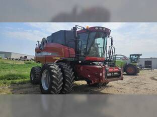 2004 Case IH 8010