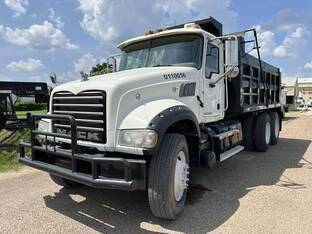 2011 Mack GRANITE GU713