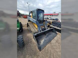 2012 John Deere 329D