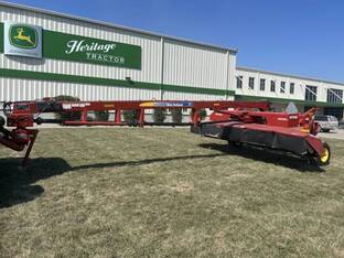 2010 New Holland H7460