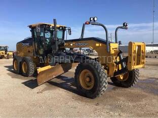 2019 John Deere 670G