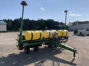 1993 John Deere 7200