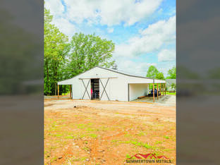 ENCLOSED BARN 40'X60'X14'