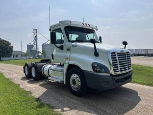 2016 Freightliner CASCADIA 125