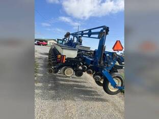 2010 Kinze 3600
