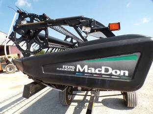 2011 MacDon Industries FD70