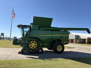 2023 John Deere S770