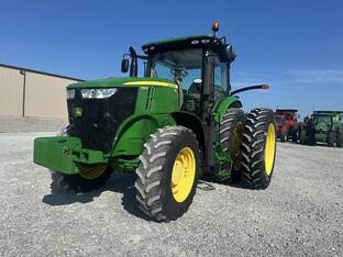 2015 John Deere 7210R