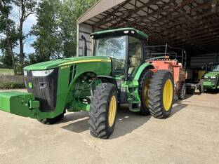 2013 John Deere 8235R