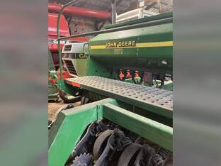 1998 John Deere 1560