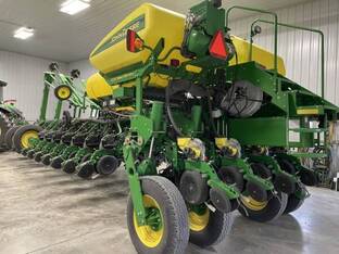 2013 John Deere 1770NT