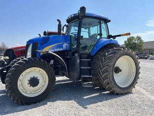 New Holland T8020