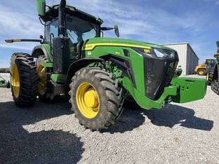 2024 John Deere 8R 250