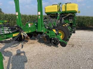 2022 John Deere 1775NT