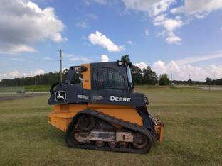 2022 John Deere 325G