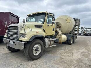 2017 Freightliner 114SD