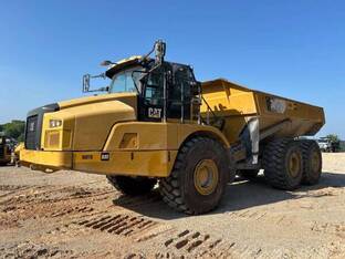 2019 Caterpillar 745