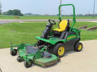 2015 John Deere 1570