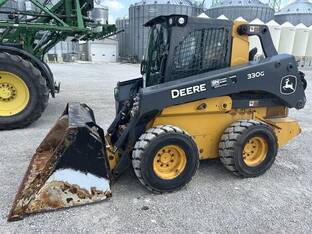 2021 John Deere 330G