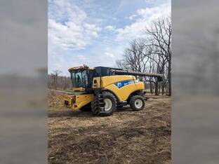 New Holland CR9060