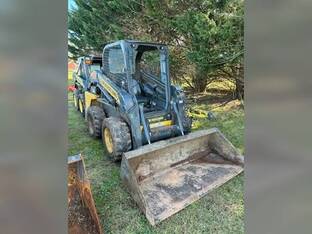 2014 New Holland L218
