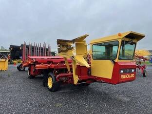 New Holland 1089