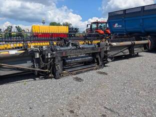 2006 MacDon Industries 974