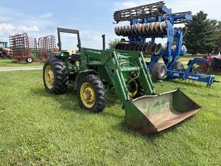 1983 John Deere 2750