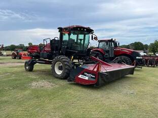 2021 MacDon Industries M1240 with R216 and DWA