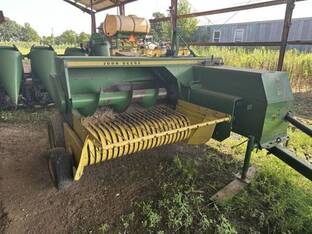 1985 John Deere 327