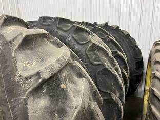 2023 John Deere 650/65R38