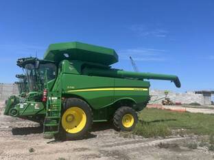2023 John Deere S770