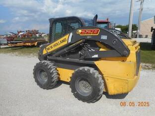 2020 New Holland L228