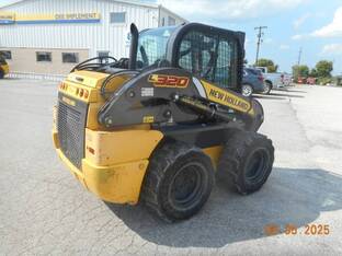 2021 New Holland L320