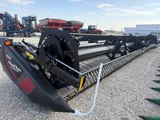 2019 MacDon Industries FD140