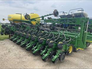 2017 John Deere DB60