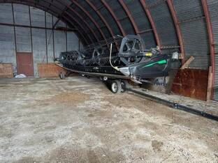 2017 MacDon Industries FD75D